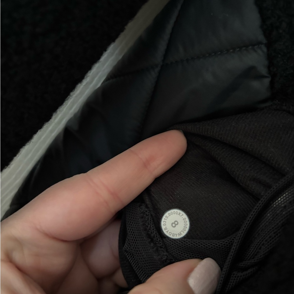 Lululemon Jacket - Picture 12 of 12
